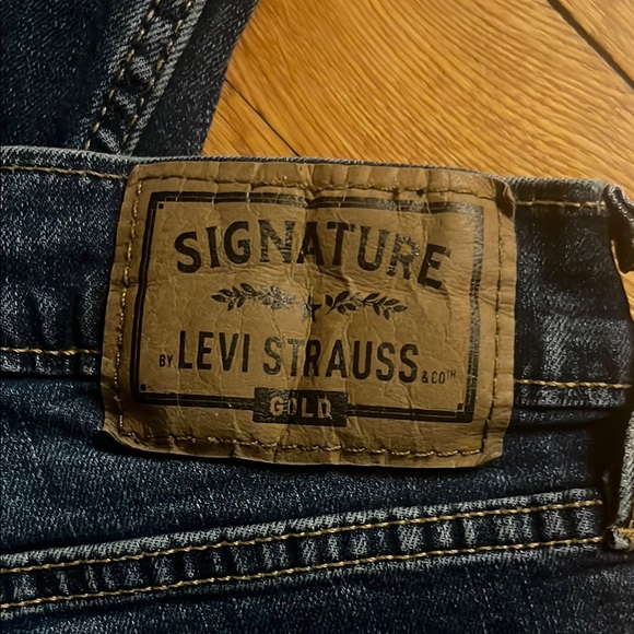 Men's Levi’s Dark Wash Jeans - Picture 3 of 5